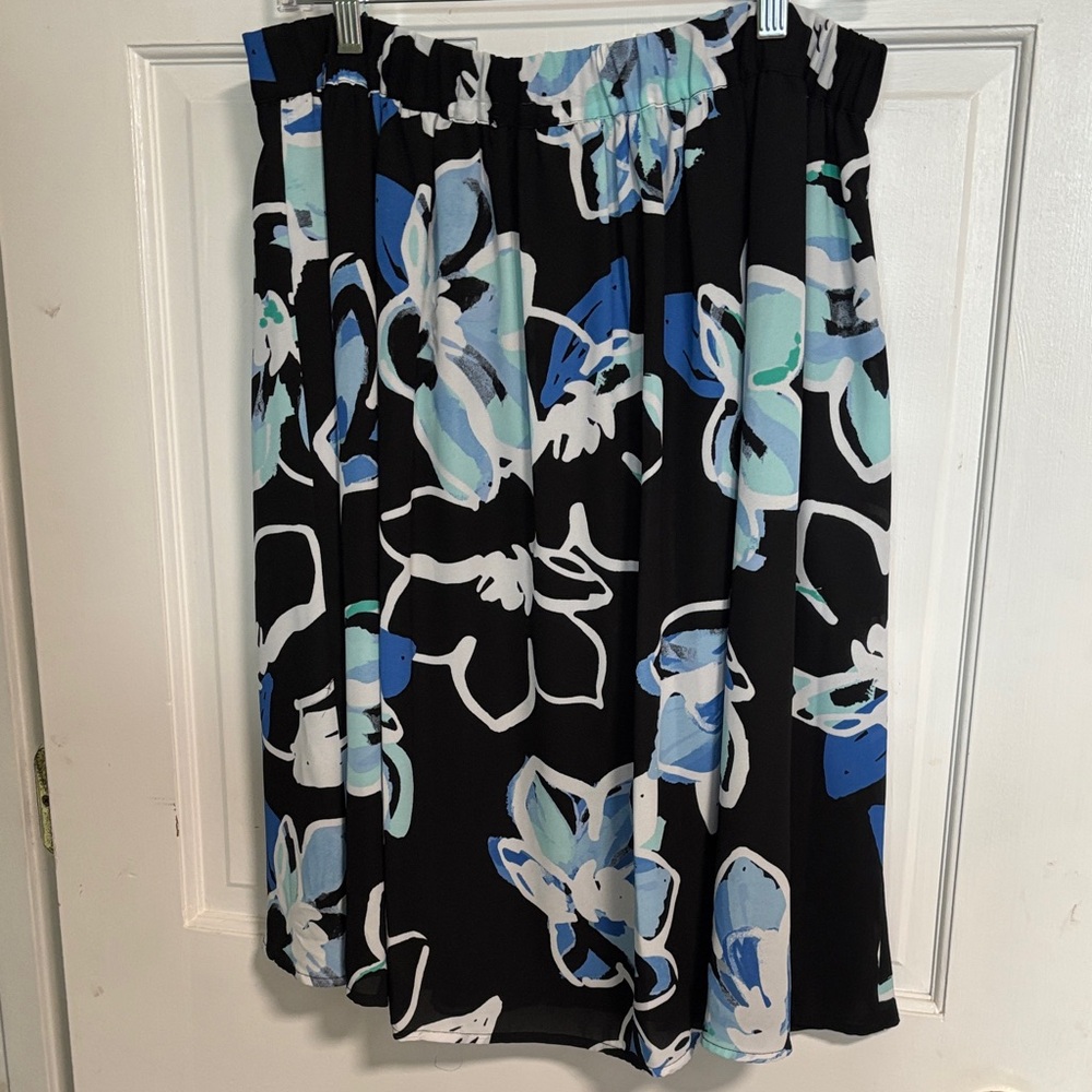 Elle Black Circle Skater Skirt with Blue, Mint & White Floral Print - Picture 5 of 7